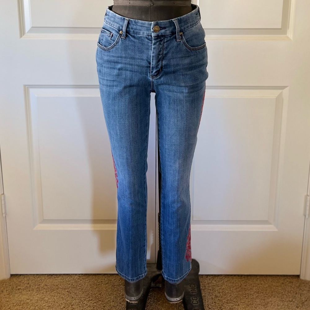 Chico’s So Slimming Girlfriend Ankle Jeans 00R Red Embroidery Stretch